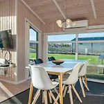 Prázdninový dům 4 Star Holiday Home In Tarm Tarm